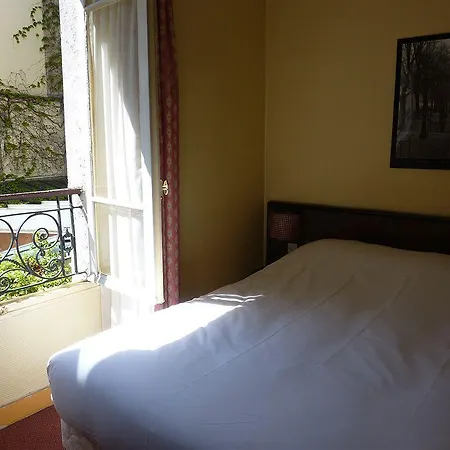 Henriette Hotel Parigi